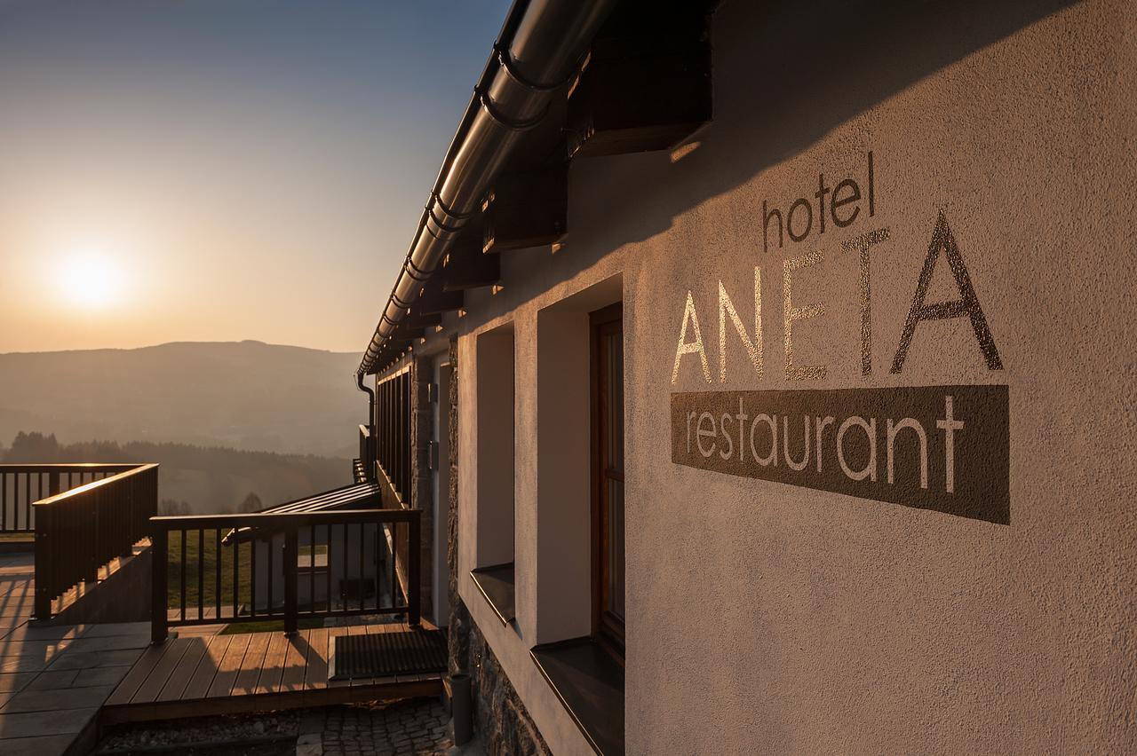 Aneta Hotel & Restaurant Vítkovice Eksteriør billede